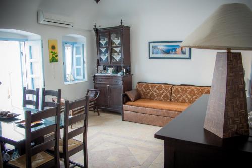 Posezení v ubytování Katsinaros House