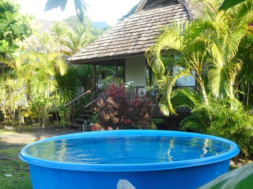 สระว่ายน้ำที่อยู่ใกล้ ๆ หรือใน A Pueu Village