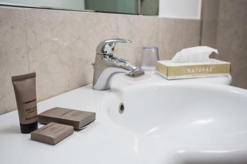 Hotel Luna Riccione e Aqua Spa Only Adults +12にあるバスルーム