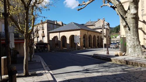 Η γειτονιά γύρω από ή μία γειτονιά κοντά σε αυτό το διαμέρισμα