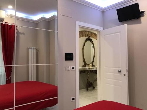 Una cama o camas en una habitación de Ann Inn