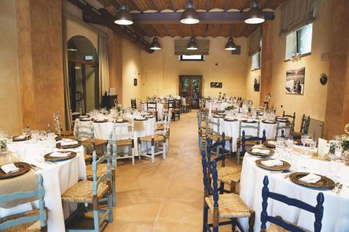 En restaurant eller et spisested på Poggiovalle Tenuta Italiana