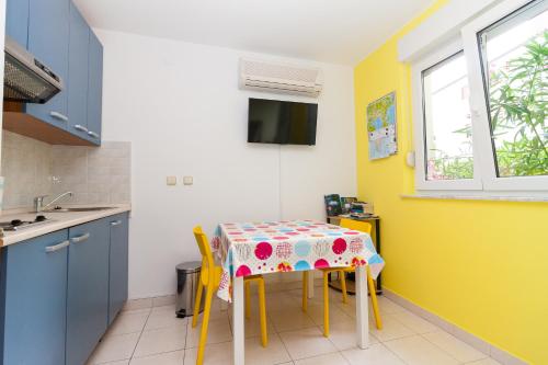 • Lungomare Beach Apartment Pula •
