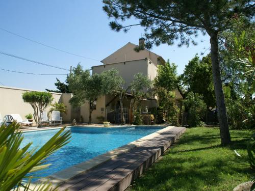 Holiday Home in Provence with Pool & Tennis
