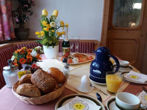 Jídlo v penzionu nebo okolí