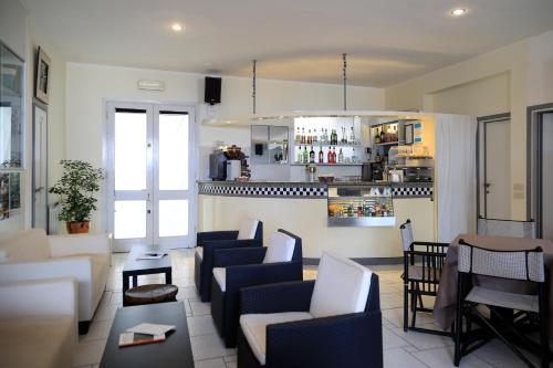 Lounge nebo bar v ubytování Residence Hotel Villa Mare