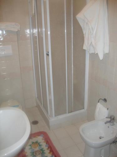 Ένα μπάνιο στο Hotel Cristal