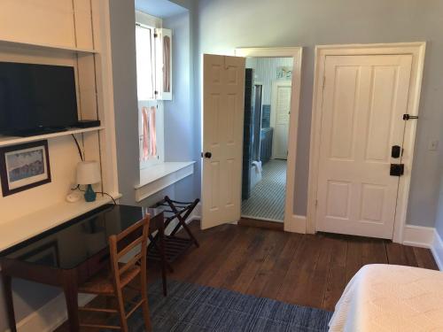 The Elizabethtown Inn – Photos 3