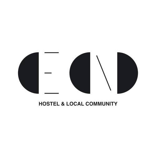 EN hostelに飾ってある許可証、賞状、看板またはその他の書類