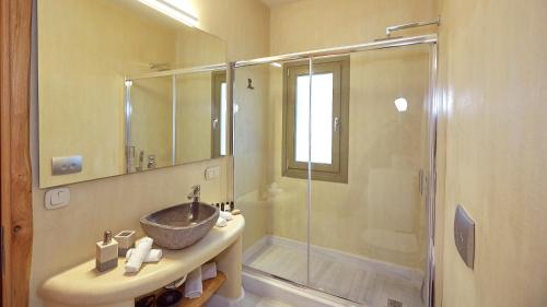 Un baño de Sunrise Tsagkarada