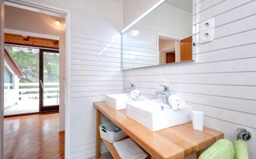 Fotografie z fotogalerie ubytování Apartmani Nivia v destinaci Jelsa