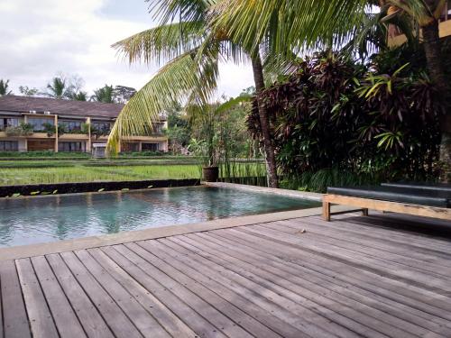 Swimmingpoolen hos eller tæt på Ubud Lestari Bungalows