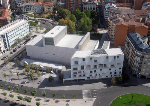 El edificio en el que está el departamento