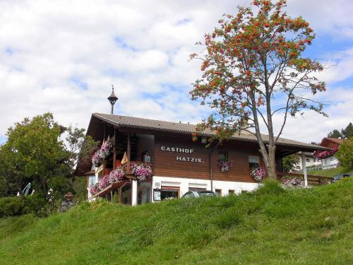 Un jardín fuera de Pension Hatzis