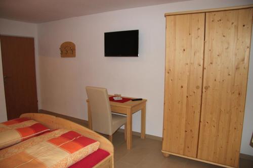 Cama o camas de una habitación en Pension Merkinger