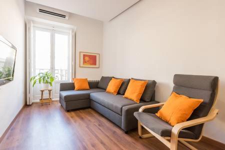 Zdjęcie z galerii obiektu Apartamento La Latina II w Madrycie