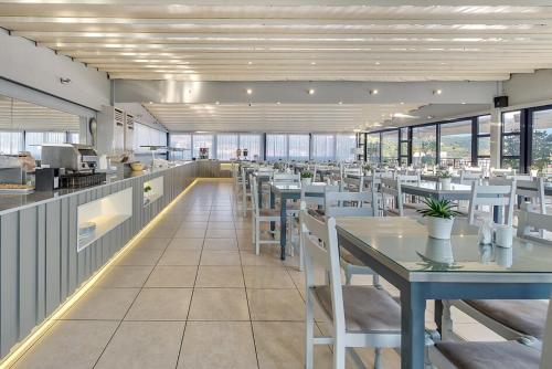 Contessa Hotelにあるレストランまたは飲食店