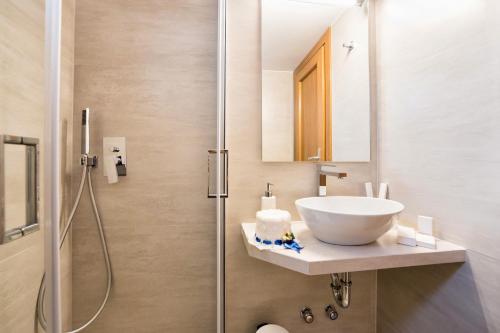 Ένα μπάνιο στο Panos Luxury Studios