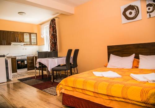 Postel nebo postele na pokoji v ubytování Penzion Fako