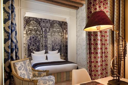 Hôtel du Petit Moulin, Haute Couture hotel by Lacroix photo 30