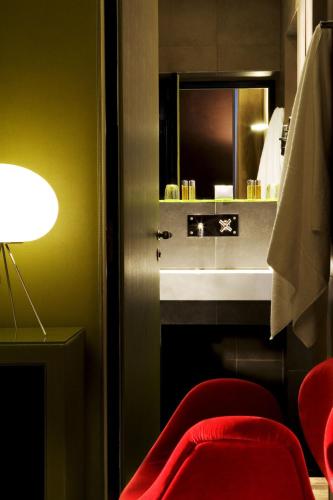 Hôtel du Petit Moulin, Haute Couture hotel by Lacroix photo 41