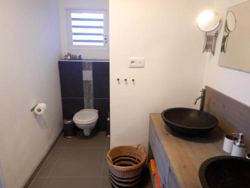Koupelna v ubytování Kas Amigu accomodations