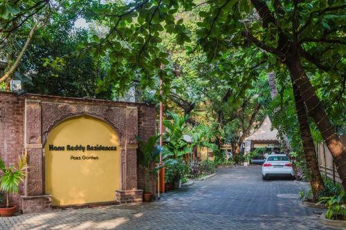 Hanu Reddy Residences Poes Garden