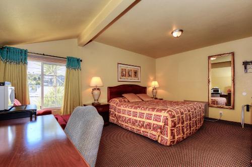 Gallery image of Bayside Inn in Monterey