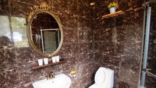Un baño de Summer Rocker Villa