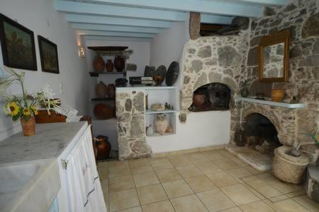Gambar di galeri bagi Old Traditional House di Mandrákion