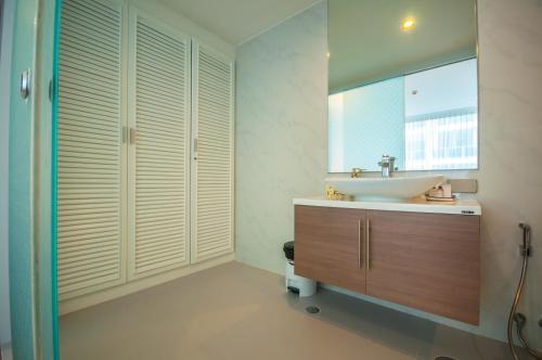 Koupelna v ubytování My Resort Hua-Hin A302