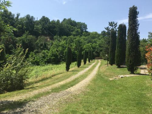 Un paisaje natural cerca de la estancia rural