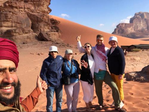 Ospiti di Bedouin Tours Camp