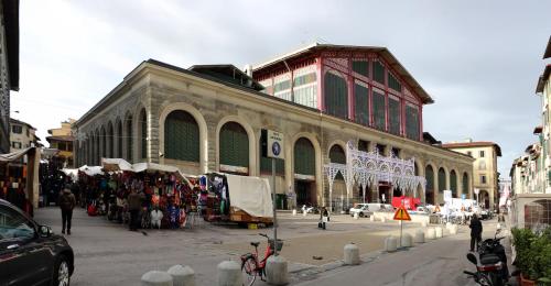 San Lorenzo Central Market View
