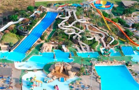 an aerial view of a water park at Apartamentos Deluxe Benicasim in Benicàssim