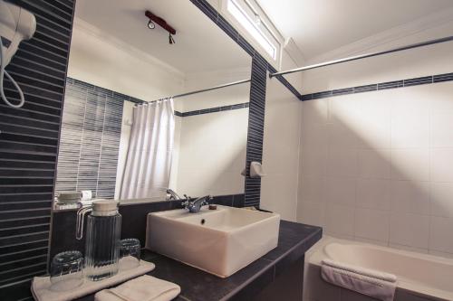 Koupelna v ubytování Hotel Antigua Miraflores