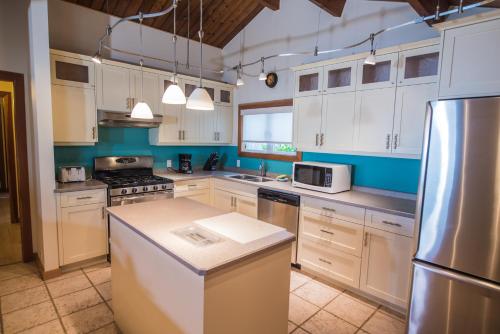 A kitchen or kitchenette at Ocean Resort