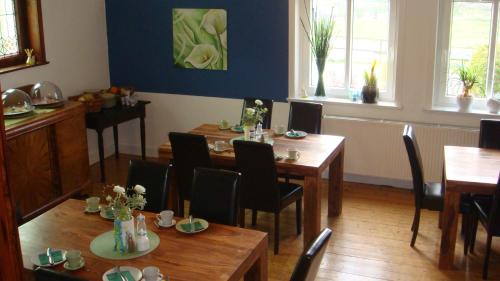 A seating area at Hotel Flower Power