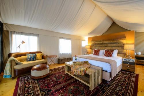 Postel nebo postele na pokoji v ubytování Truffle Lodge Glamping
