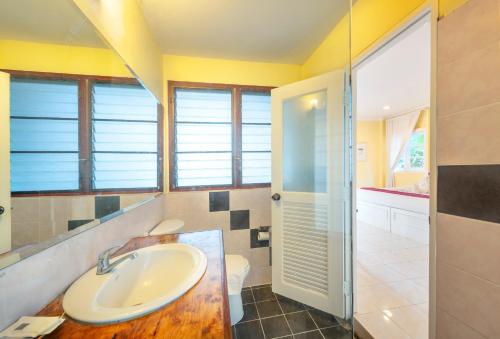 Koupelna v ubytování รตะธารา รีสอร์ท ratathara resort