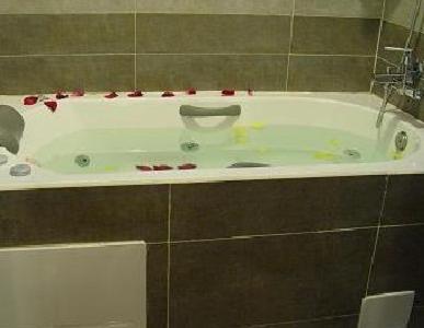 Gau Shan Ching Hotel tesisinde bir banyo