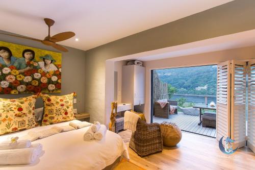Ruang duduk di Pearl Moon Boutique Suites