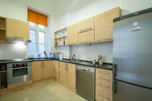 Heart of the city, entire very big apartment 1054 Budapest, 16 Kálmán Imre utca 2/1 kép - 3