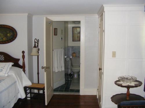 Gallery image of The Tartan Fox at the Meadmere in Swanzey