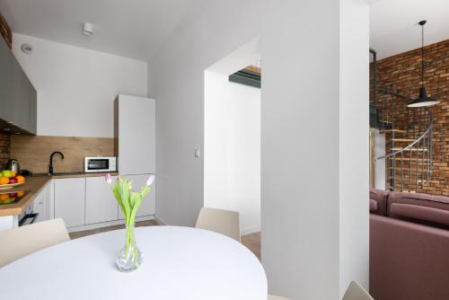 Kuchyň nebo kuchyňský kout v ubytování Easy Apartments Wrocław