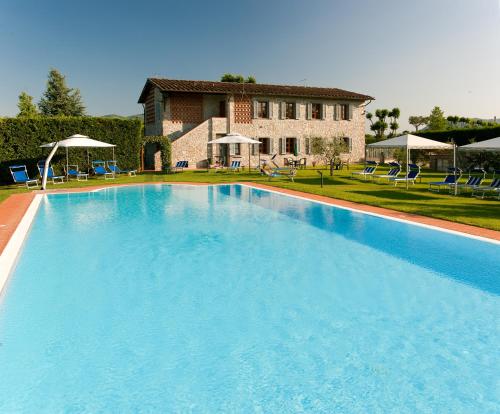 Piscina a Agriturismo Casolare Lucchese o a prop