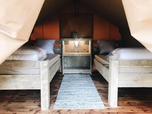 Кровать или кровати в номере Glamping Lodge Estartit