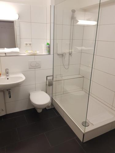 Bilik mandi di Apartments Jahnstraße