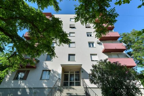 Apartment Vostan