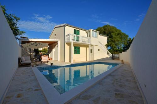 Πισίνα στο ή κοντά στο Villa Mr.H